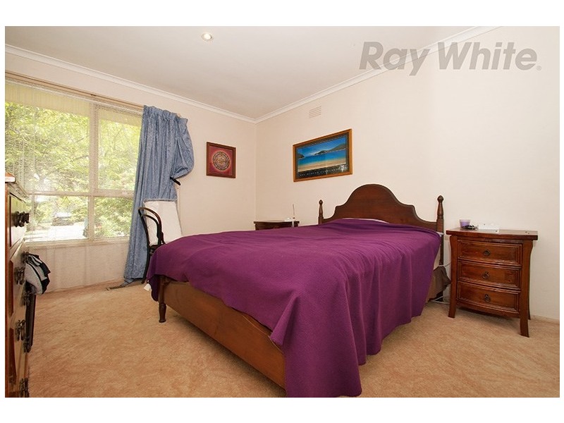 42 BROUGHTON Avenue, Croydon VIC 3136