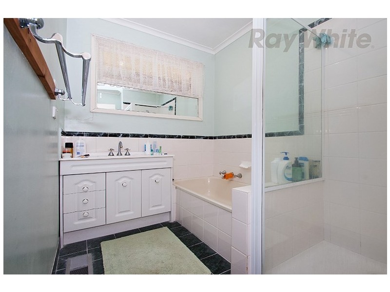 42 BROUGHTON Avenue, Croydon VIC 3136