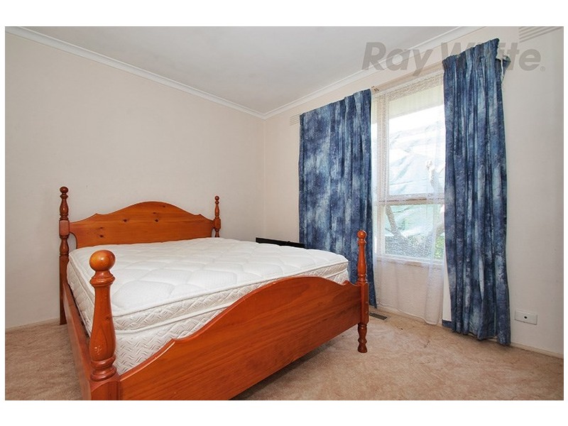 42 BROUGHTON Avenue, Croydon VIC 3136