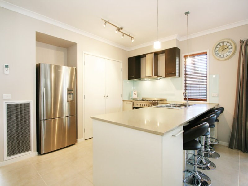 1/137 Switchback Road, Chirnside Park VIC 3116