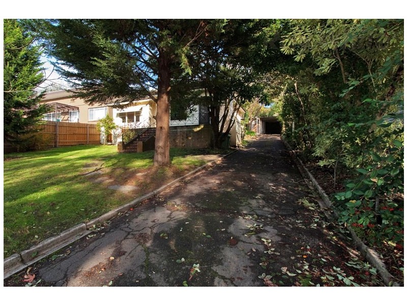 18 Vasey Concourse, Ringwood East VIC 3135