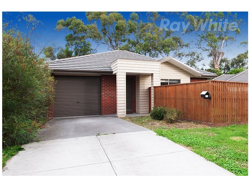 37 Balcombe Avenue, Mooroolbark VIC 3138