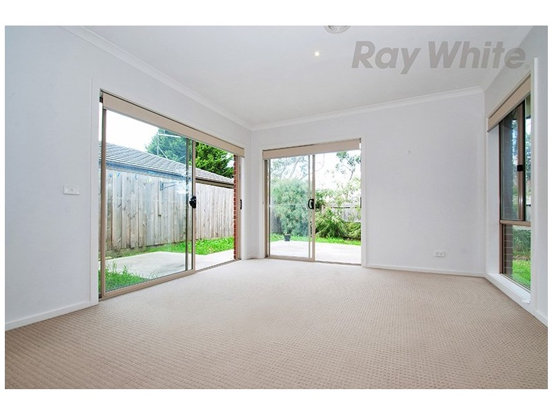 37 Balcombe Avenue, Mooroolbark VIC 3138