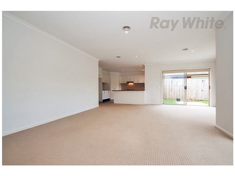 37 Balcombe Avenue, Mooroolbark VIC 3138