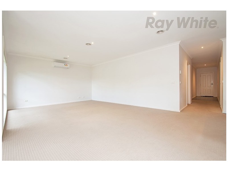 37 Balcombe Avenue, Mooroolbark VIC 3138