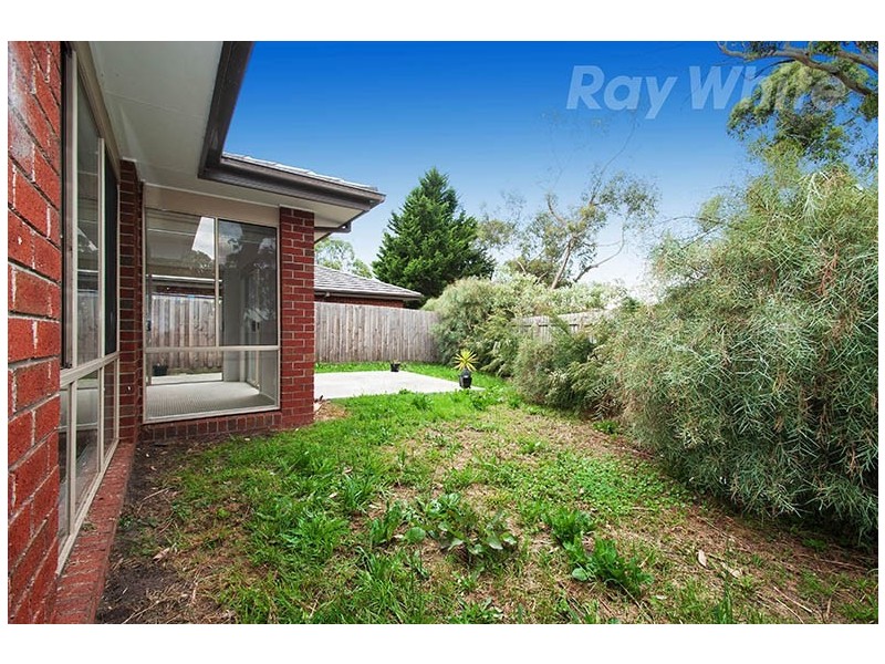 37 Balcombe Avenue, Mooroolbark VIC 3138