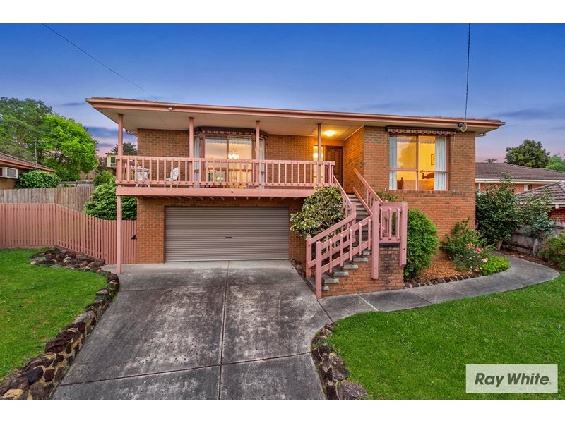 34 SUGARLOAF Drive, Chirnside Park VIC 3116