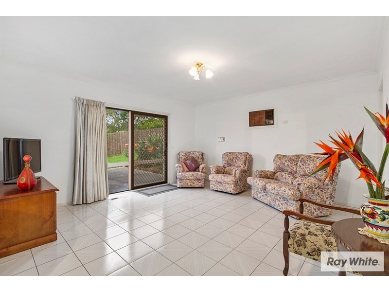 34 SUGARLOAF Drive, Chirnside Park VIC 3116