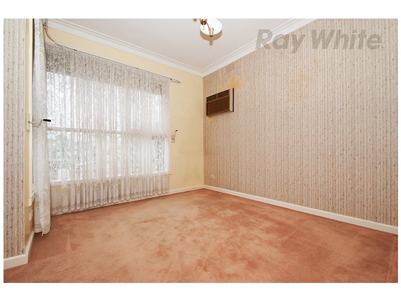 11 Sweetland Road, Mooroolbark VIC 3138