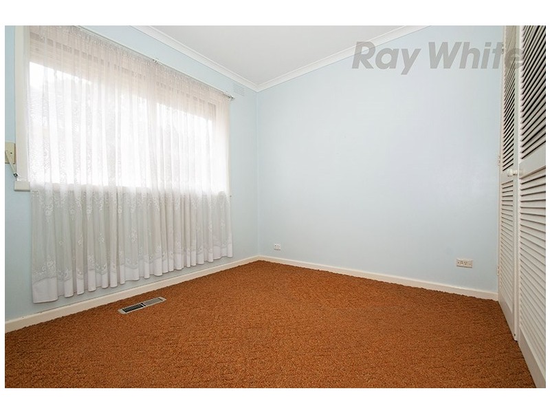 11 Sweetland Road, Mooroolbark VIC 3138