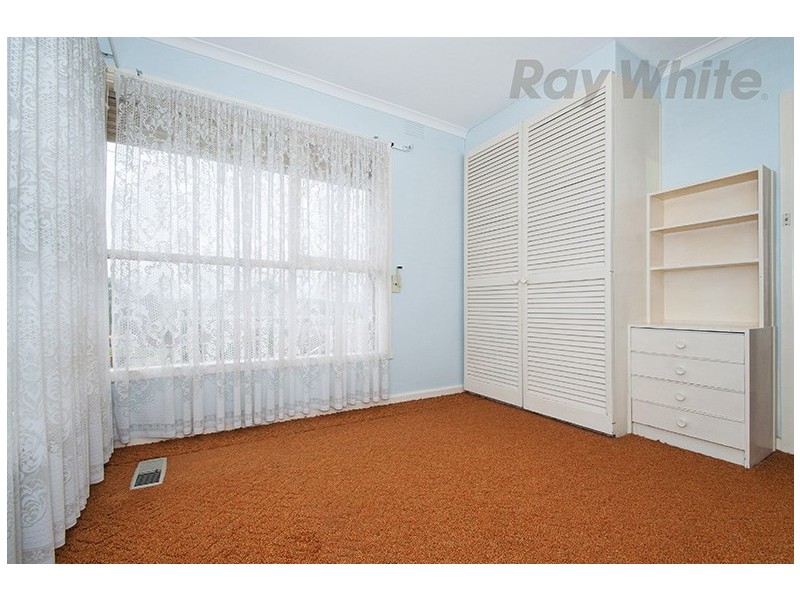 11 Sweetland Road, Mooroolbark VIC 3138