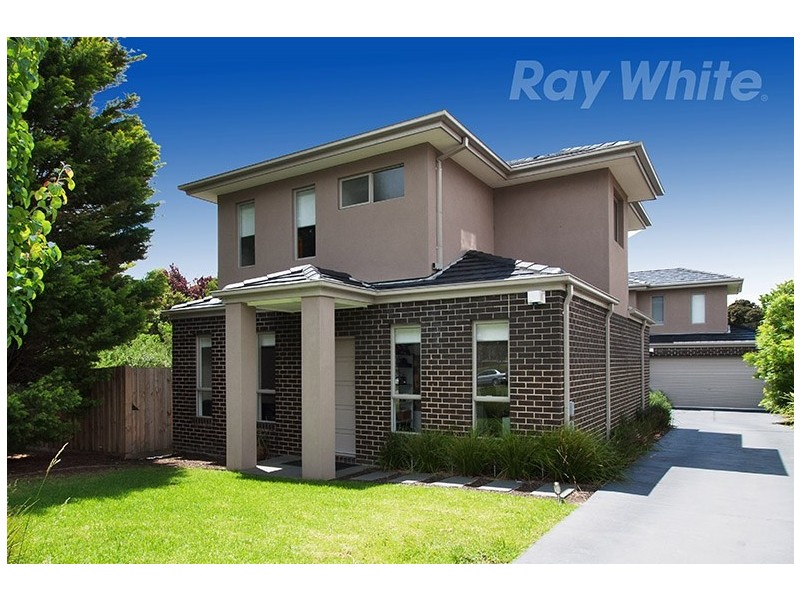 18 Hill Street, Ringwood East VIC 3135