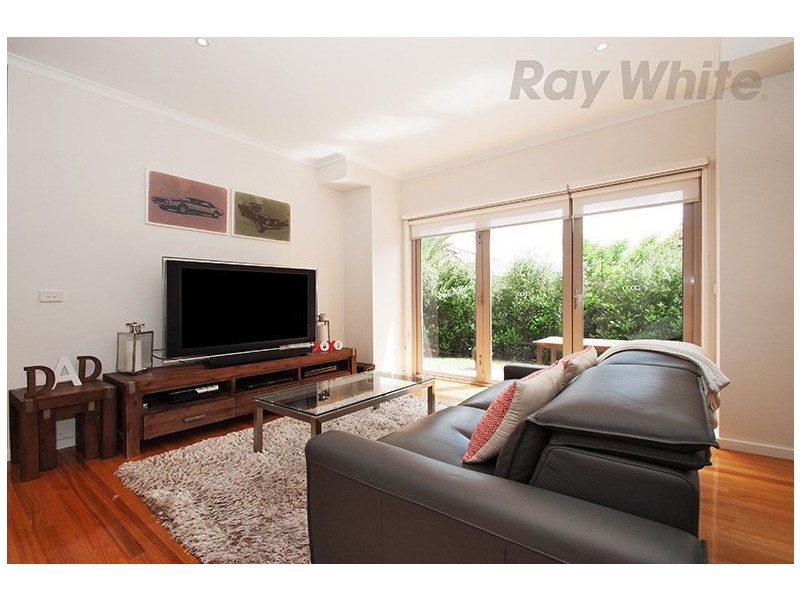 18 Hill Street, Ringwood East VIC 3135