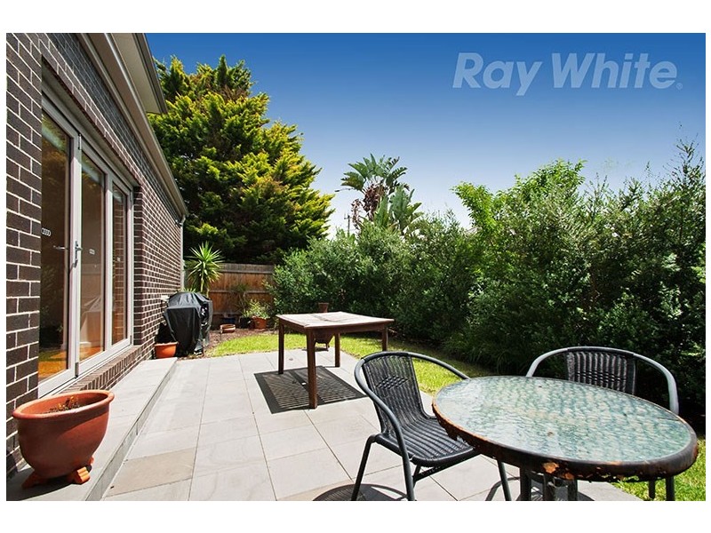 18 Hill Street, Ringwood East VIC 3135