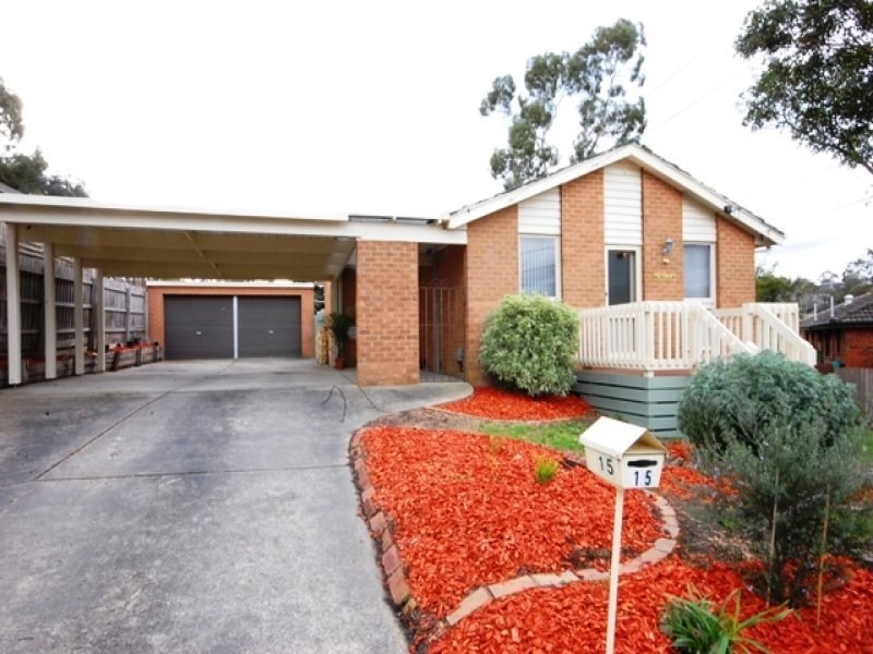 15 Corrong Crescent, Mooroolbark VIC 3138