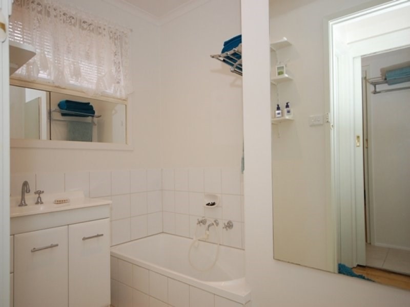 15 Corrong Crescent, Mooroolbark VIC 3138