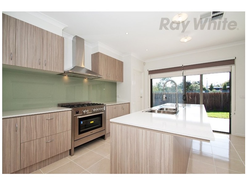 30 Bennison Street, Croydon VIC 3136