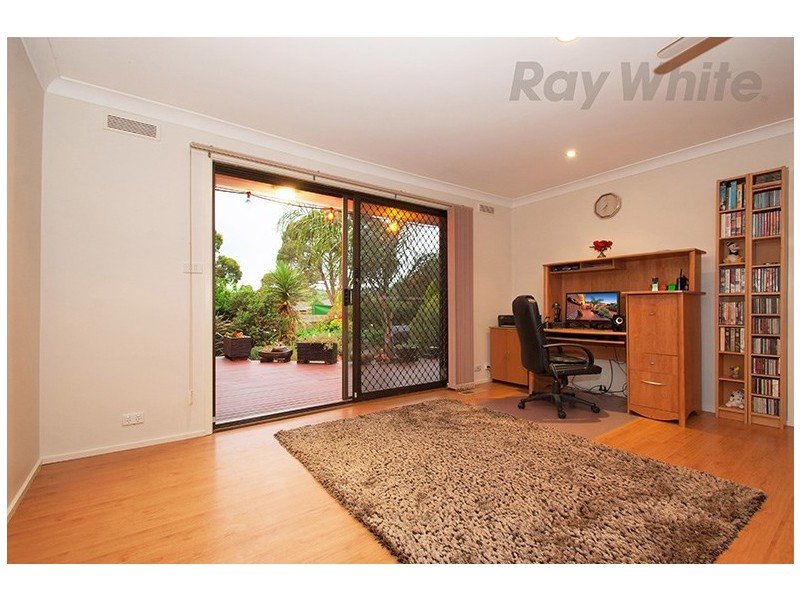 33 JOANNE Avenue, Chirnside Park VIC 3116