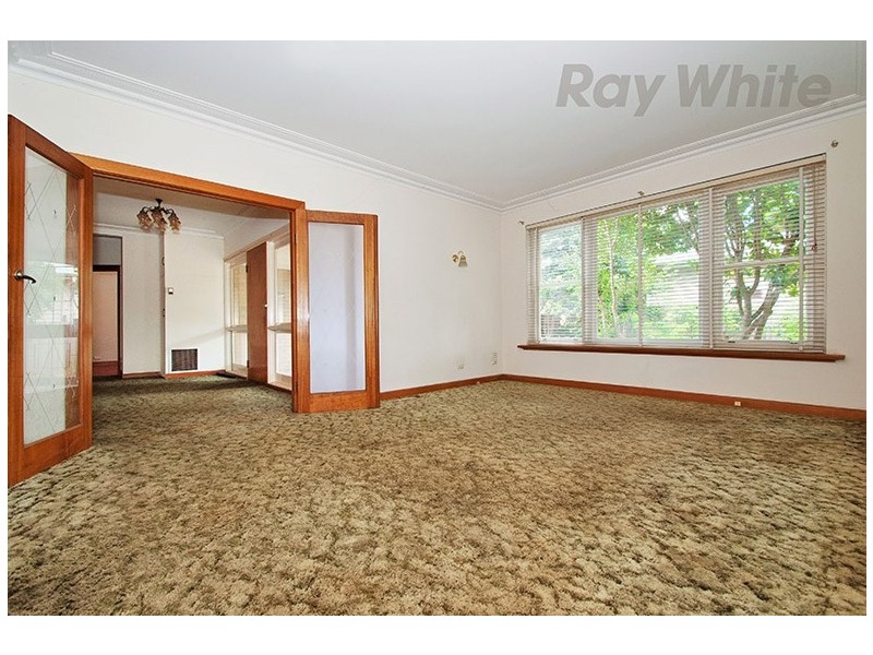 12 COLCHESTER Road, Kilsyth VIC 3137