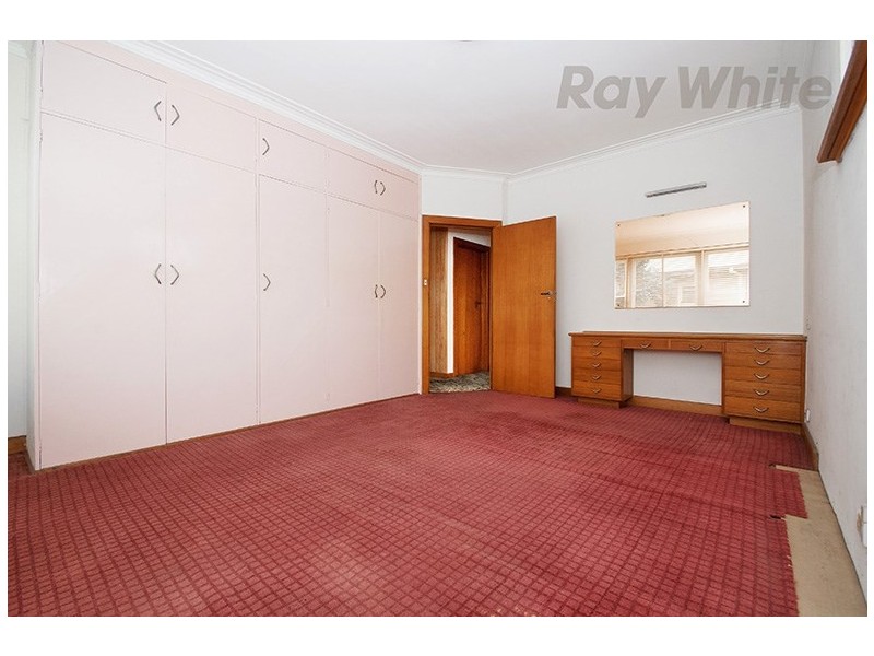 12 COLCHESTER Road, Kilsyth VIC 3137