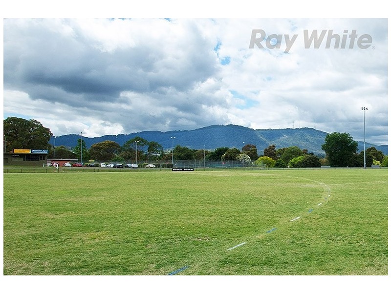 12 COLCHESTER Road, Kilsyth VIC 3137