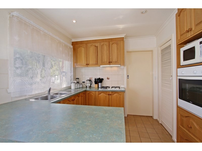 80 Lee Ann Crescent, Croydon VIC 3136