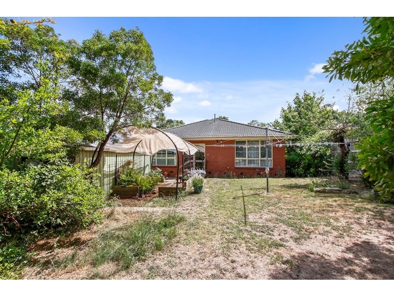 6 DENNIS Street, Croydon VIC 3136