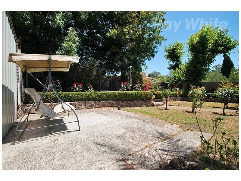 1 Emora Street, Croydon VIC 3136