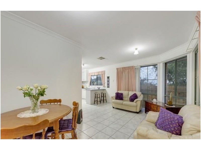 4/22 Nursery Road, Croydon VIC 3136