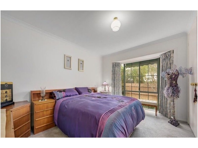 4/22 Nursery Road, Croydon VIC 3136