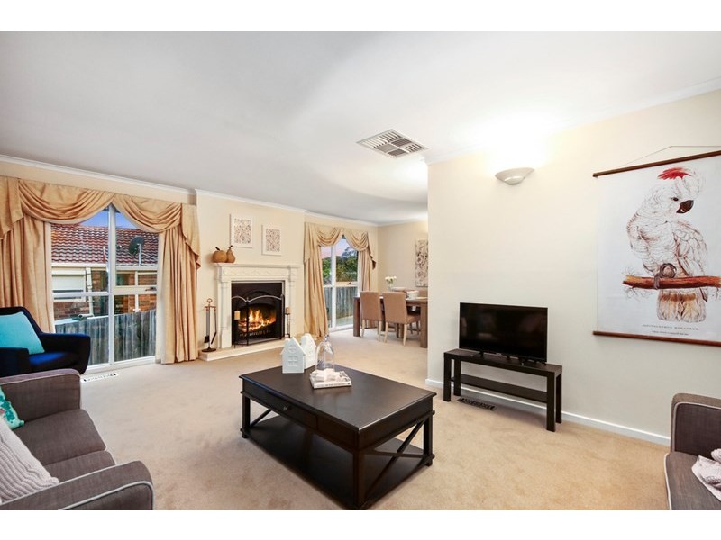 28 GRAND VALLEY Drive, Chirnside Park VIC 3116