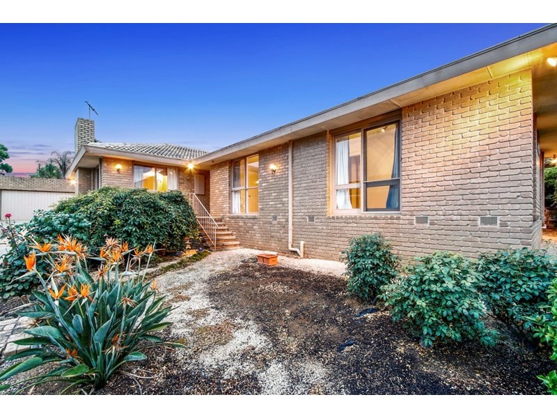 28 GRAND VALLEY Drive, Chirnside Park VIC 3116