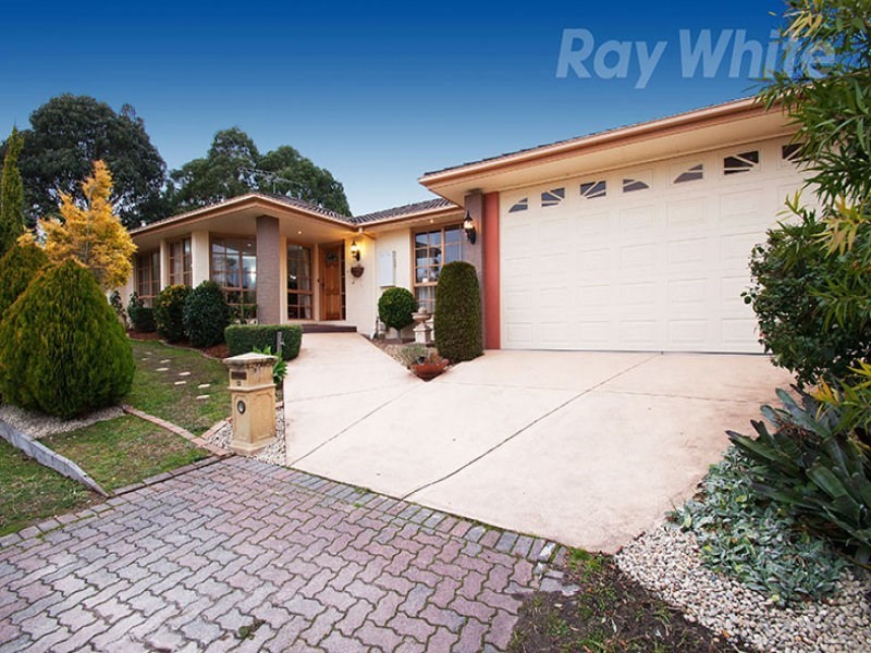 12 Latrobe Court, Croydon Hills VIC 3136