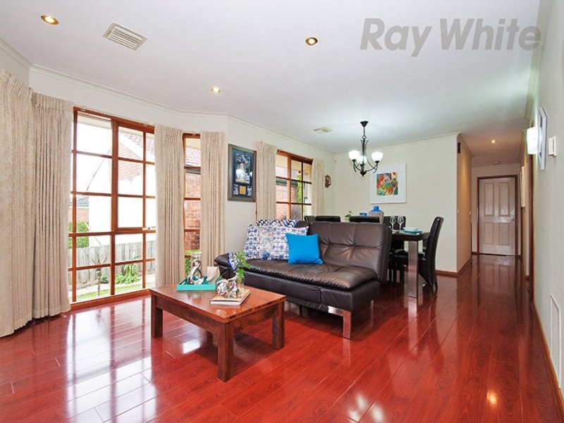 12 Latrobe Court, Croydon Hills VIC 3136