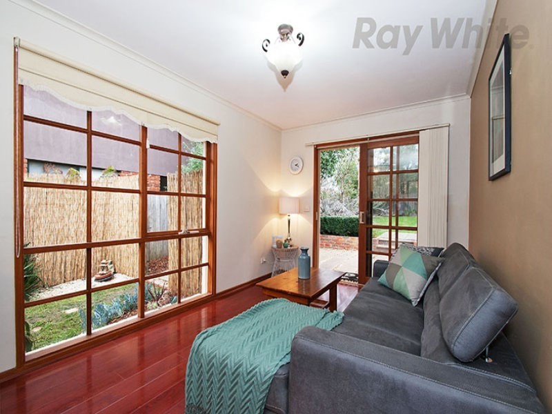 12 Latrobe Court, Croydon Hills VIC 3136