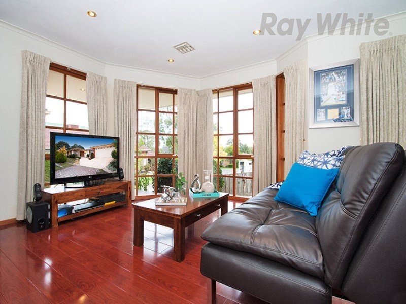 12 Latrobe Court, Croydon Hills VIC 3136