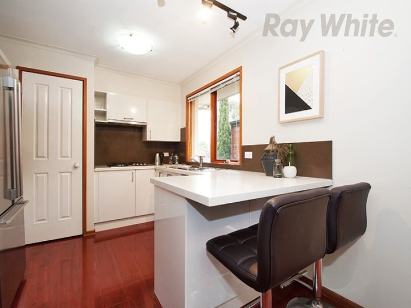 12 Latrobe Court, Croydon Hills VIC 3136