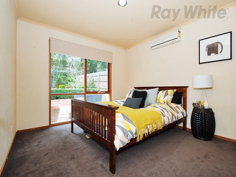 12 Latrobe Court, Croydon Hills VIC 3136
