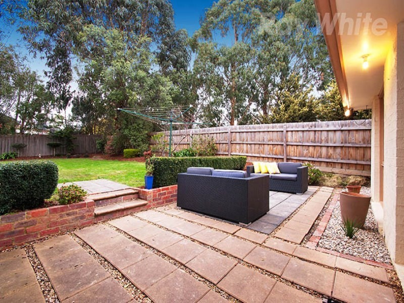 12 Latrobe Court, Croydon Hills VIC 3136