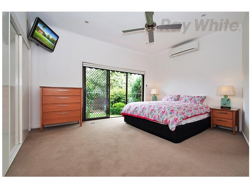 18 SOUTHERN CROSS, Chirnside Park VIC 3116