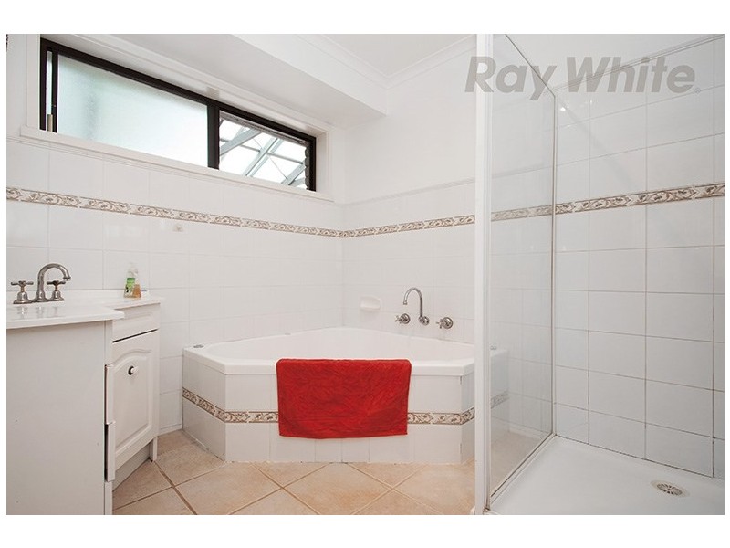 18 SOUTHERN CROSS, Chirnside Park VIC 3116