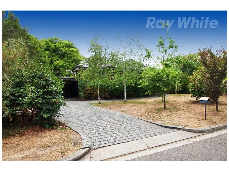 18 SOUTHERN CROSS, Chirnside Park VIC 3116