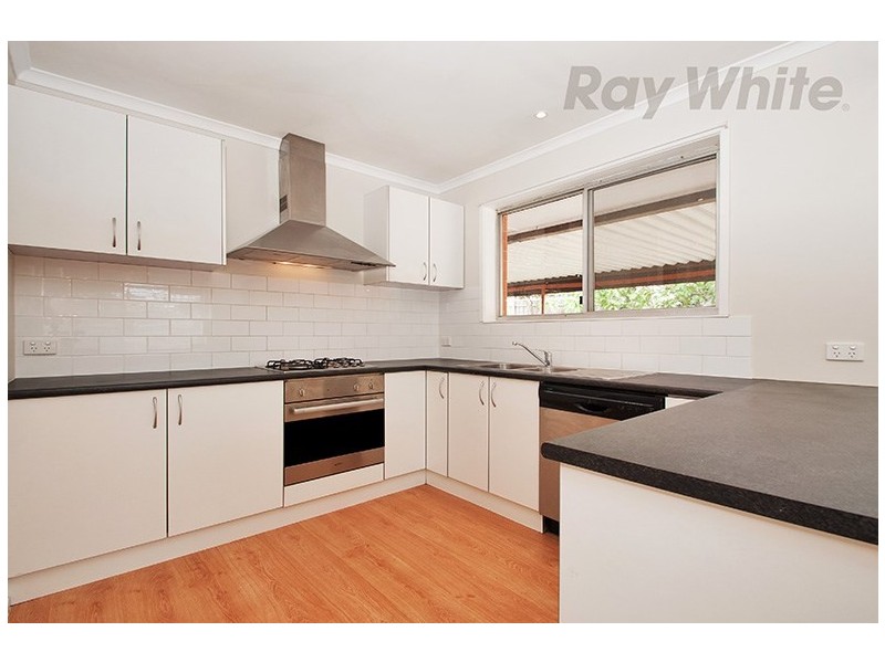 9 Long View Road, Croydon South VIC 3136