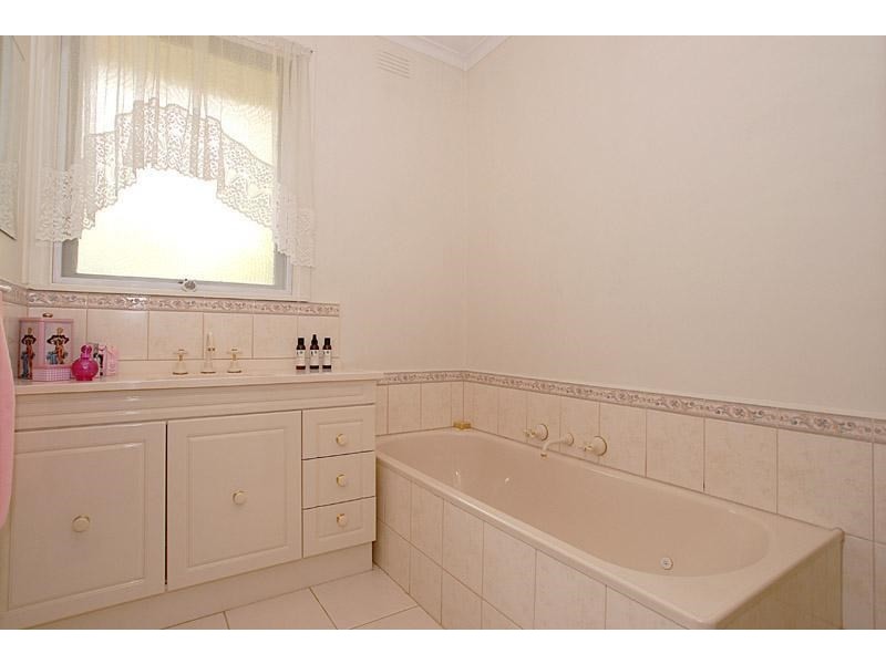 22 Beatrice Street, Kilsyth VIC 3137