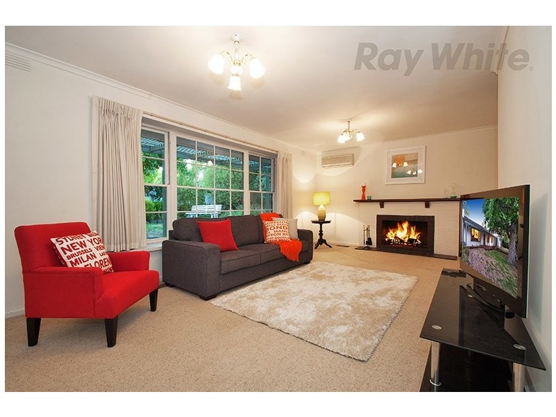 18 ST GEORGES Crescent, Croydon VIC 3136