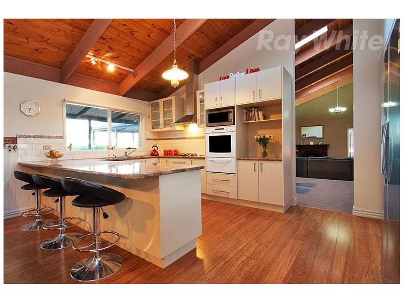 9 WAYCOTT Way, Mount Evelyn VIC 3796