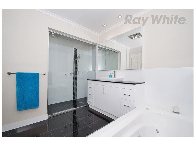 9 WAYCOTT Way, Mount Evelyn VIC 3796