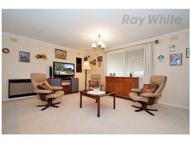 11 ALLAWARE Avenue, Croydon VIC 3136