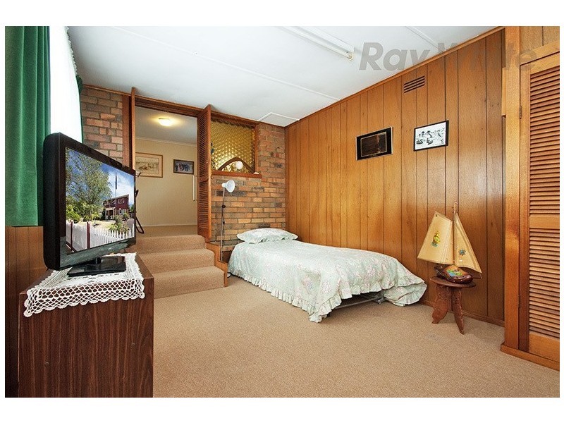 11 ALLAWARE Avenue, Croydon VIC 3136