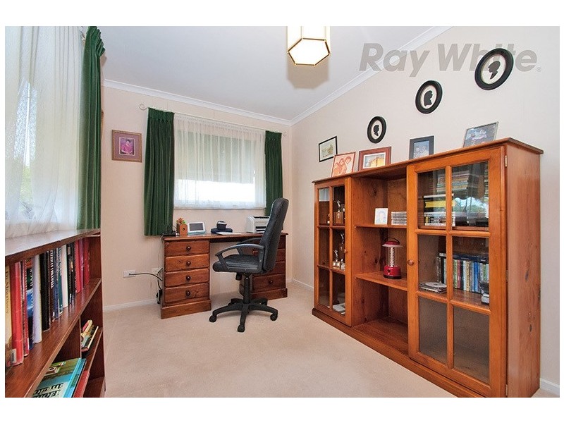 11 ALLAWARE Avenue, Croydon VIC 3136